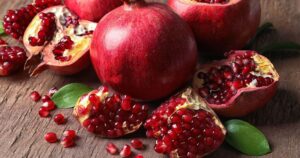 Чи можна їсти гранат з кісточками без шкоди для здоров’я