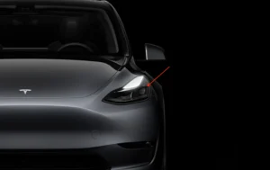 Tesla масово відкликає Model 3 та Model Y у США через проблеми з яскравістю фар