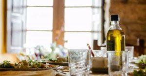 Прихована загроза на вашій кухні: чому цей популярний продукт шкодить здоров’ю, хоча всі додають його всюди