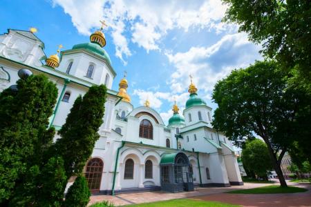 29 вересня: яке церковне свято відзначаємо, кому не можна відмовляти у допомозі та яких головних заборон варто дотримуватися цього дня