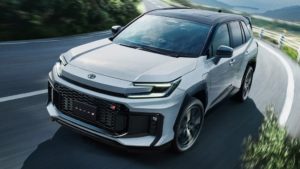 Програмний збій у Toyota RAV4 PHEV: чому власникам важливо терміново перевірити VIN-код автомобіля